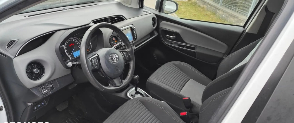 Toyota Yaris cena 28900 przebieg: 41000, rok produkcji 2018 z Warszawa małe 154